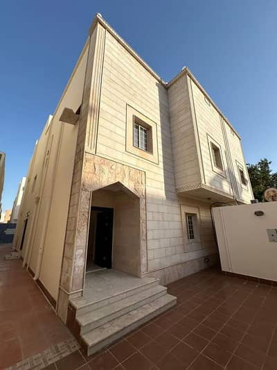8 Bedroom Villa for Sale in North Jeddah, Jeddah - Duplex villa in a prime location in Abhur Al-Shamaliyah, Al Bandar Planned area for sale 8 Bedroom Villa for Sale in North Jeddah, Jeddah - Duplex villa in a prime location in Abhur Al-Shamaliyah, Al Bandar Planned area for sale