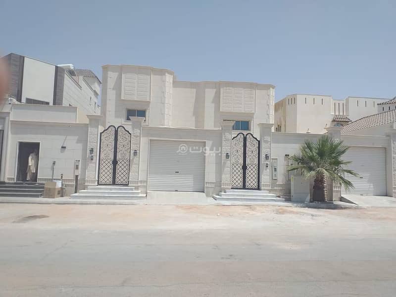 A large, distinctive villa A large, distinctive villa