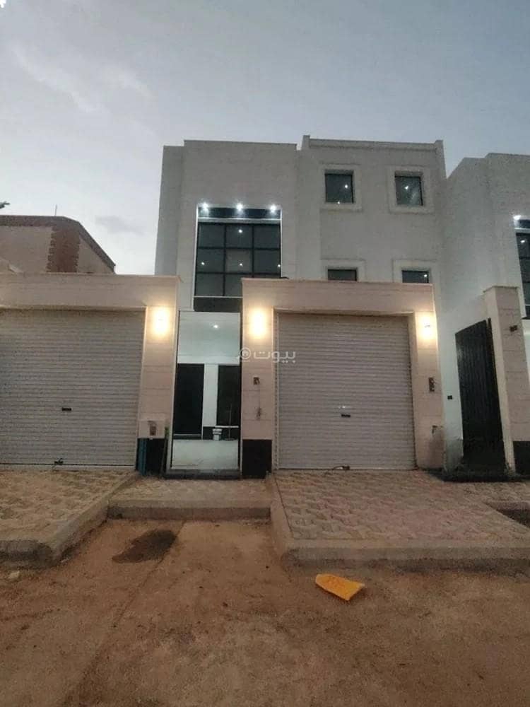 Floor for sale in Al Uraija Al Gharbiyah, west Riyadh Floor for sale in Al Uraija Al Gharbiyah, west Riyadh