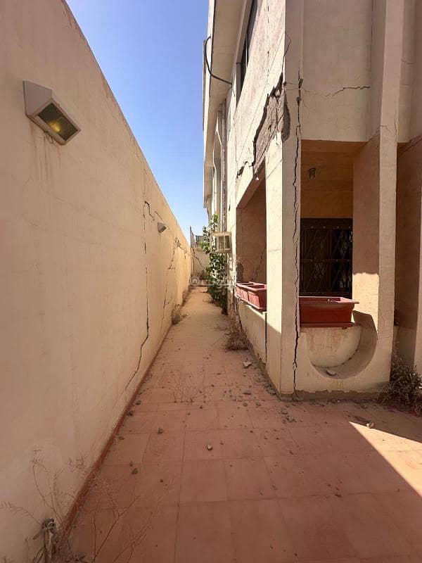 Riyadh - King Fahd District - Al-Maryibi Street Riyadh - King Fahd District - Al-Maryibi Street
