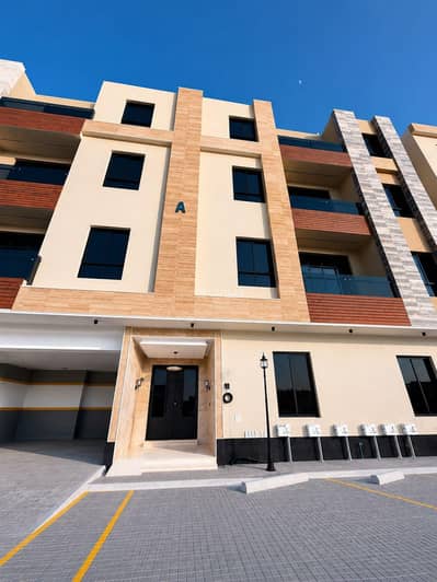 5 Bedroom Apartment for Sale in East Riyadh, Riyadh - 5-bedroom apartment for sale in al-Yarmouk 5 Bedroom Apartment for Sale in East Riyadh, Riyadh - 5-bedroom apartment for sale in al-Yarmouk