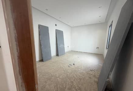 4 Bedroom Floor for Sale in East Riyadh, Riyadh - Floor for sale in Qismah Street, Al Yarmuk District, Riyadh City 4 Bedroom Floor for Sale in East Riyadh, Riyadh - Floor for sale in Qismah Street, Al Yarmuk District, Riyadh City