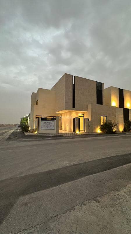 Residential villa for sale in Al Mahdiya neighborhood, Riyadh Plot area: 300 square meters Residential villa for sale in Al Mahdiya neighborhood, Riyadh Plot area: 300 square meters