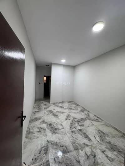 Residential Building for Rent in Al Badiyah, Dammam - Building for rent on Prince Mishal bin Abdulaziz Street, Al-Badia District, Dammam