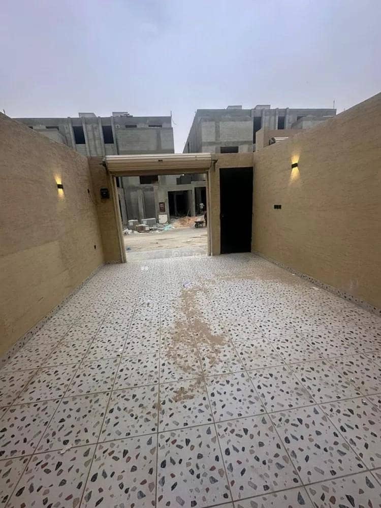 Floor For Sale in Okaz, South Riyadh Floor For Sale in Okaz, South Riyadh