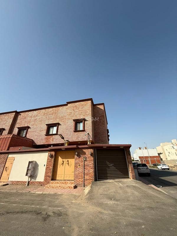 Villa for rent Neighborhood: Al Shiraa (The Sira) Villa area: 310 m2 Southwest street: 16 m Villa for rent Neighborhood: Al Shiraa (The Sira) Villa area: 310 m2 Southwest street: 16 m