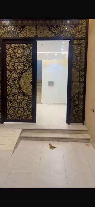 10+ Beds Residential Building for Rent in East Riyadh, Riyadh - A building for rent in its entirety, very close to King Fahd Stadium 10+ Beds Residential Building for Rent in East Riyadh, Riyadh - A building for rent in its entirety, very close to King Fahd Stadium