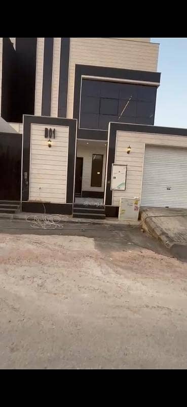 فیلا 8 غرف نوم للبيع في شرق الرياض، الرياض - فيلا مع شقتين للبيع