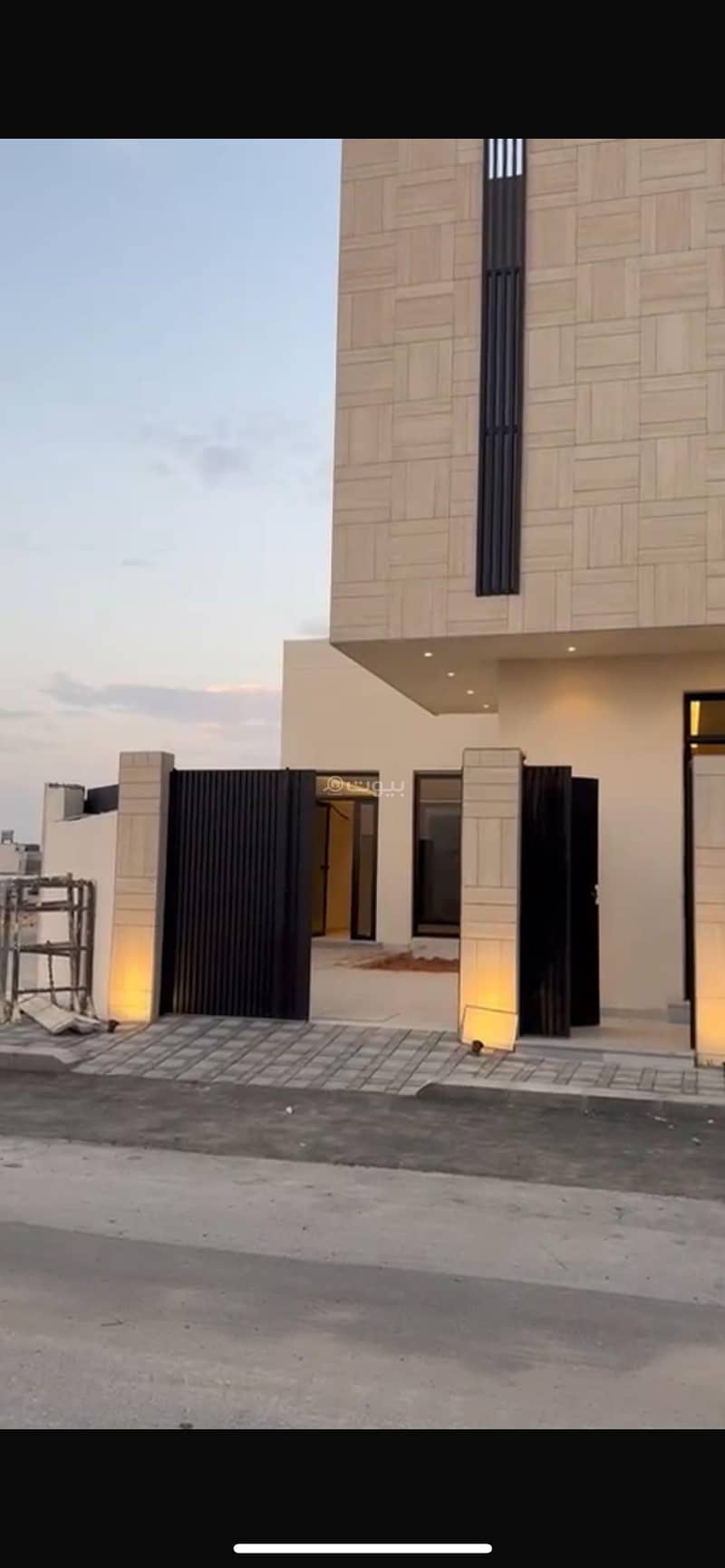 A luxury villa for sale on two streets A luxury villa for sale on two streets