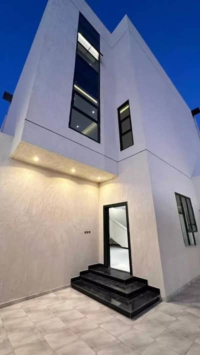6 Bedroom Villa for Sale in Nubala, Madina - A villa for sale on Zumaym Bin Juwaybir Al Sawat Street, Nobala District, Medina City. 6 Bedroom Villa for Sale in Nubala, Madina - A villa for sale on Zumaym Bin Juwaybir Al Sawat Street, Nobala District, Medina City.