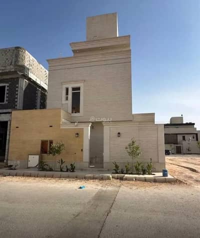 10+ Beds Villa for Sale in East Riyadh, Riyadh - A villa for sale on Al Safa Street, Al Safa District, Riyadh City.