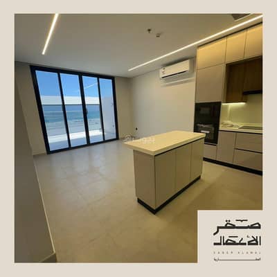 4 Bedroom Flat for Rent in Al Bahar, Al Khobar - Four-bedroom apartment for rent in البحر