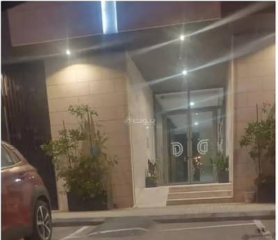 5 Bedroom Apartment for Rent in West Riyadh, Riyadh - An apartment for rent on Othman Bin Sadaqah Street, Tuwaiq District, Riyadh City.