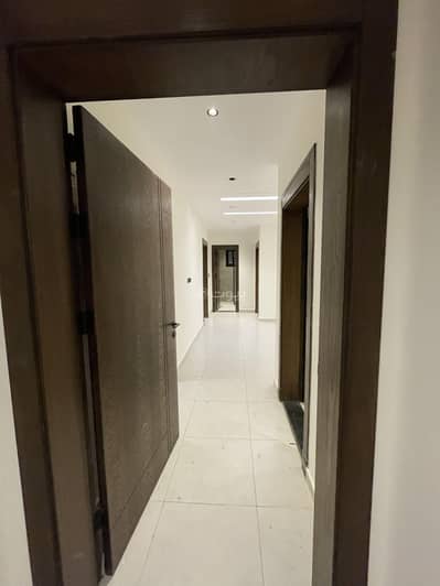 3 Bedroom Flat for Rent in North Jeddah, Jeddah - Four-bedroom apartment for rent 3 Bedroom Flat for Rent in North Jeddah, Jeddah - Four-bedroom apartment for rent