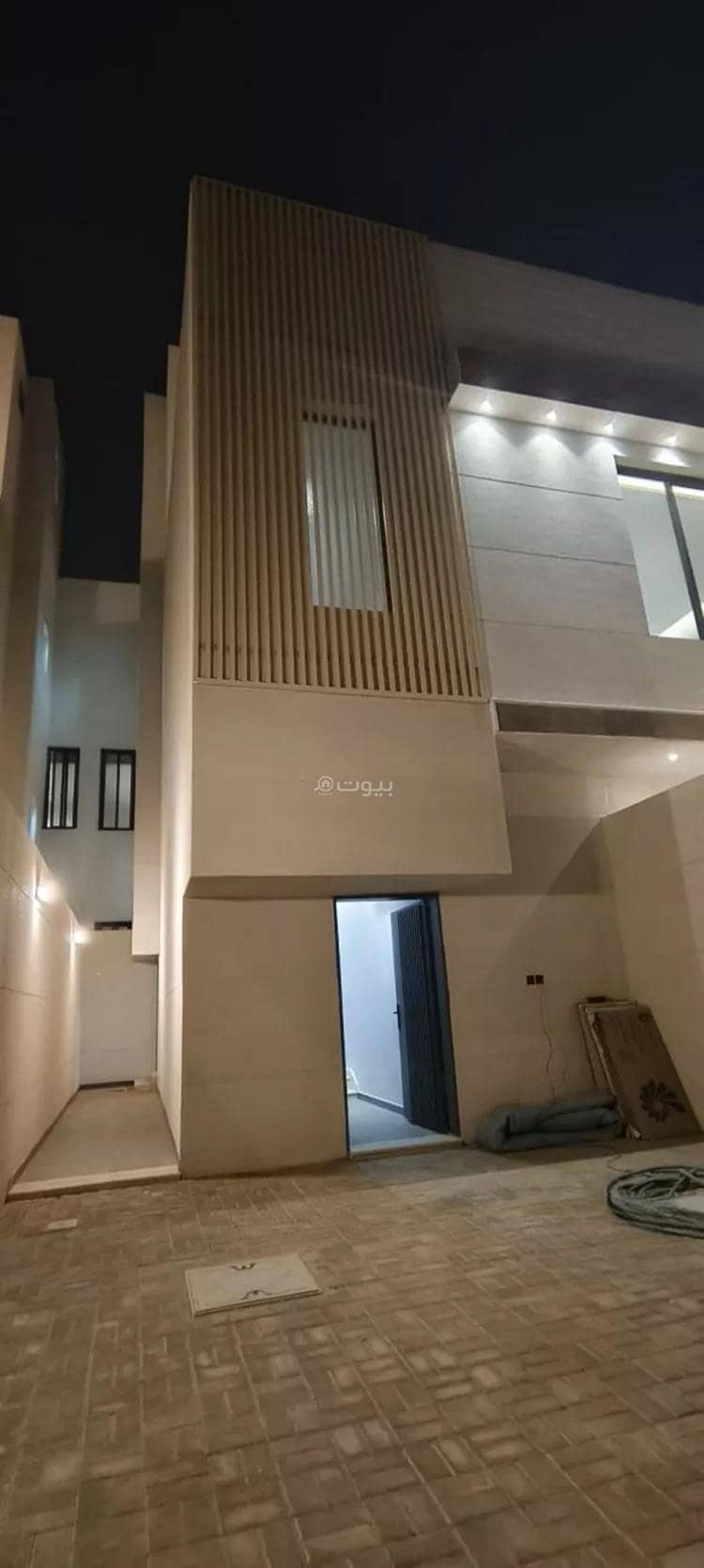 Floor For Sale in Tuwaiq, West Riyadh Floor For Sale in Tuwaiq, West Riyadh