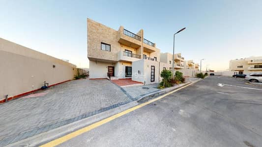 4 Bedroom Villa for Rent in North Jeddah, Jeddah - Villa for rent in Mojn residential complex