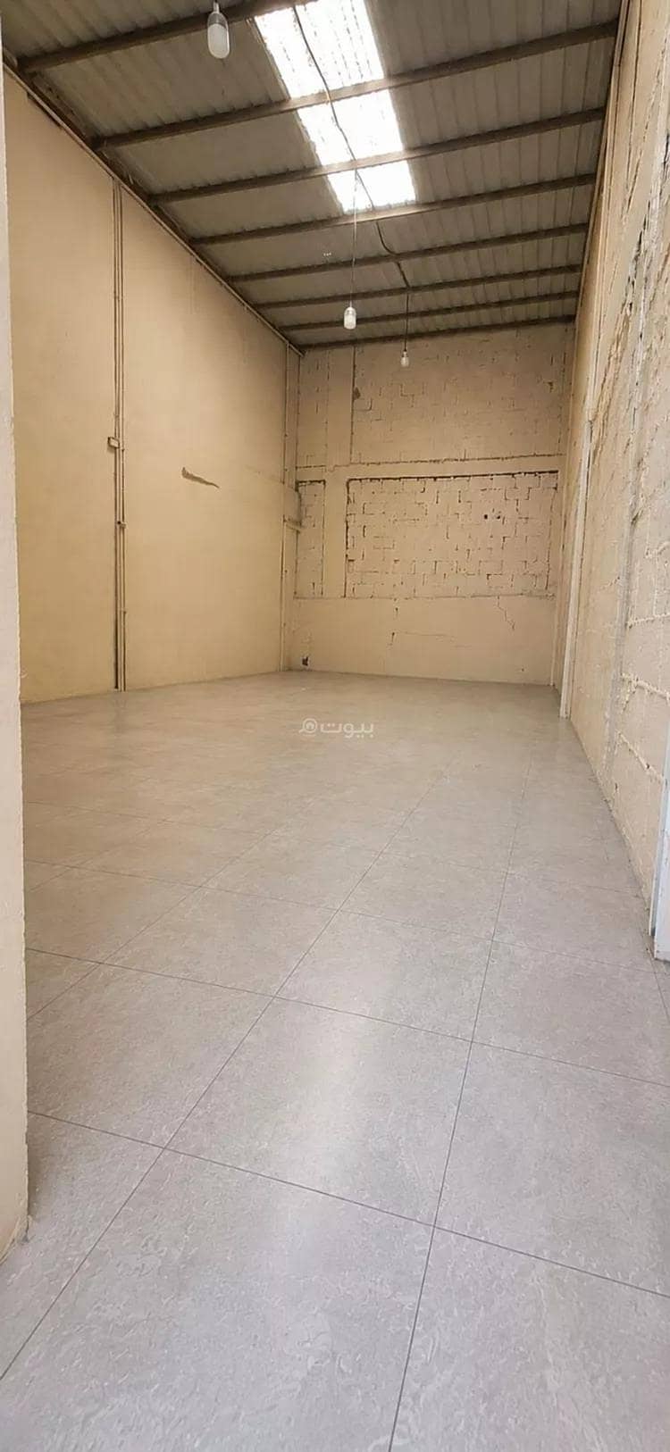 مستودع للإيجار في شارع عز الدين القسام, حي السوق, مدينة الدمام مستودع للإيجار في شارع عز الدين القسام, حي السوق, مدينة الدمام