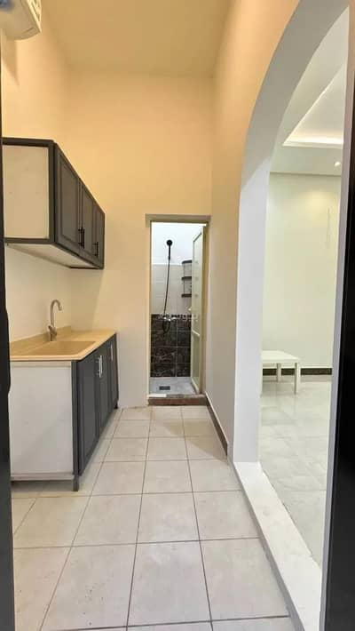 Room for Rent in North Riyadh, Riyadh - Room for rent on Rabi'ah Bin Abdullah Bin Al-Hudair Street, Al-Aarid District, Riyadh City