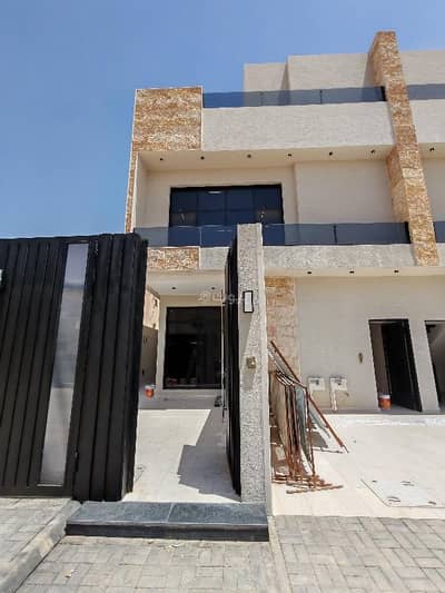 3 Bedroom Floor for Sale in East Riyadh, Riyadh - Ground floor role? Modern design, Al-Qurtabi neighborhood, east of Riyadh. Excellent location near all services and main roads. 3 Bedroom Floor for Sale in East Riyadh, Riyadh - Ground floor role? Modern design, Al-Qurtabi neighborhood, east of Riyadh. Excellent location near all services and main roads.