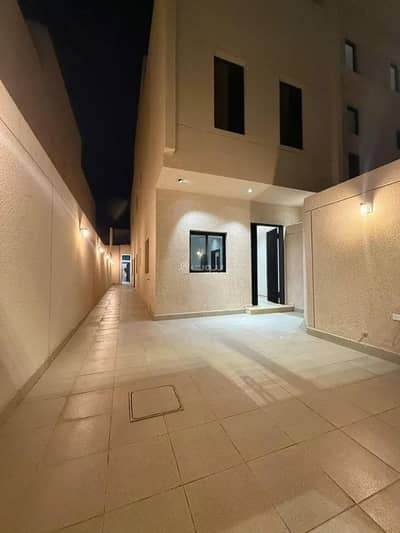 3 Bedroom Floor for Sale in West Riyadh, Riyadh - A floor for sale on Umm Al Hussain Al Tabariyyah Street, Al Awali District, Riyadh City. 3 Bedroom Floor for Sale in West Riyadh, Riyadh - A floor for sale on Umm Al Hussain Al Tabariyyah Street, Al Awali District, Riyadh City.
