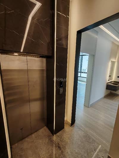 3 Bedroom Floor for Sale in East Riyadh, Riyadh - Ground floor, Al-Munsiya Al-Gharbia district, East Riyadh, a excellent location close to all services and main roads
