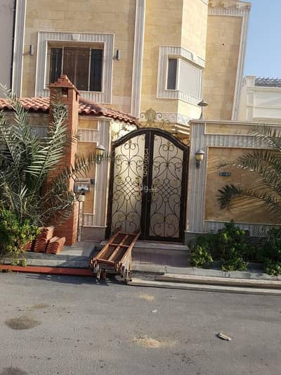7 Bedroom Villa for Sale in Al Qusor, Dammam - For sale: a luxurious villa in Al Qusur neighborhood in Dhahran with a distinctive gym 7 Bedroom Villa for Sale in Al Qusor, Dammam - For sale: a luxurious villa in Al Qusur neighborhood in Dhahran with a distinctive gym
