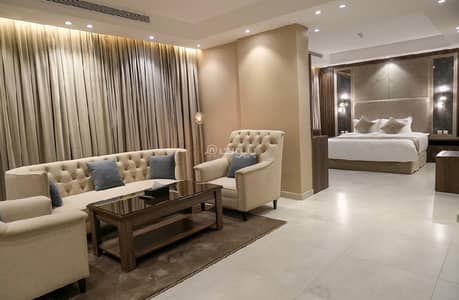 شقة 1 غرفة نوم للايجار في شمال جدة، جدة - Unit-3 Golden Night Hotel room and living room