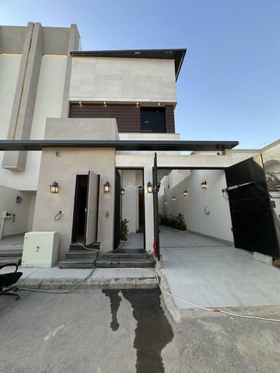 3 Bedroom Floor for Sale in East Riyadh, Riyadh - For sale: a first-floor flat in excellent condition, Al Monshiya West District 3 Bedroom Floor for Sale in East Riyadh, Riyadh - For sale: a first-floor flat in excellent condition, Al Monshiya West District