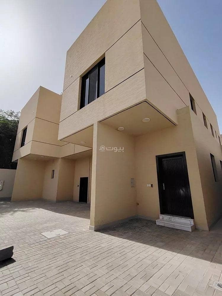 A villa for sale on Hajar Street, Al Dubbat District, Riyadh City. A villa for sale on Hajar Street, Al Dubbat District, Riyadh City.