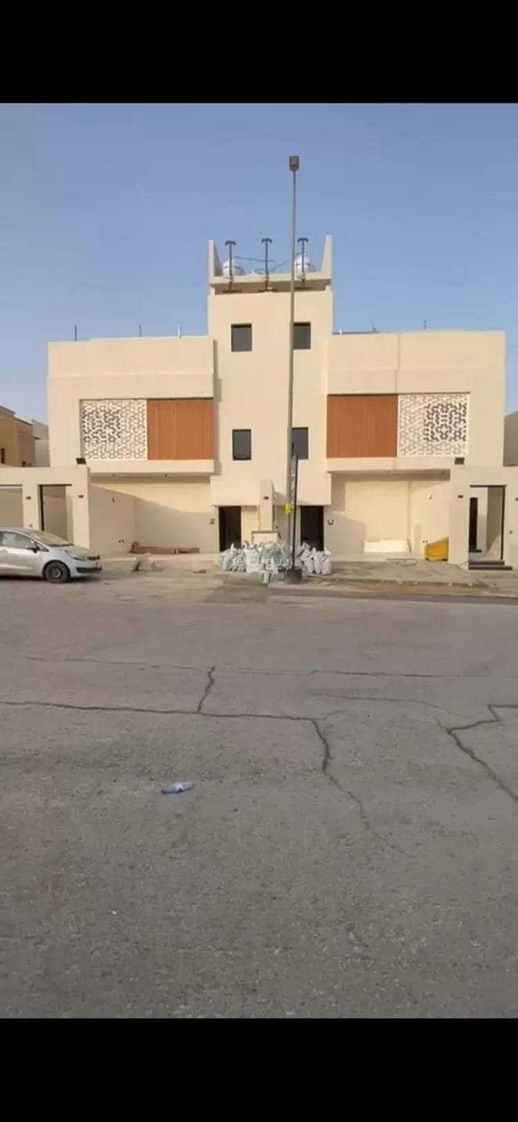 An apartment for sale on Janab Al Riyah Street, Dhahrat Al Badi'ah District, Riyadh City. An apartment for sale on Janab Al Riyah Street, Dhahrat Al Badi'ah District, Riyadh City.