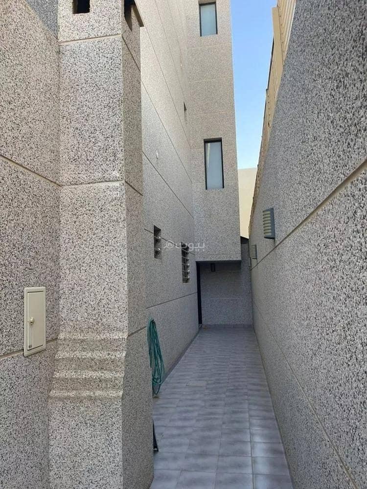 Apartment for sale on Ahmed Al Tayouri Street, Al Munisiyah District, Riyadh. Apartment for sale on Ahmed Al Tayouri Street, Al Munisiyah District, Riyadh.