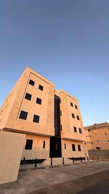 5 Bedroom Apartment for Sale in King Fahd, Madina - 5 Bedroom Apartment For Sale in King Fahd, Madina
