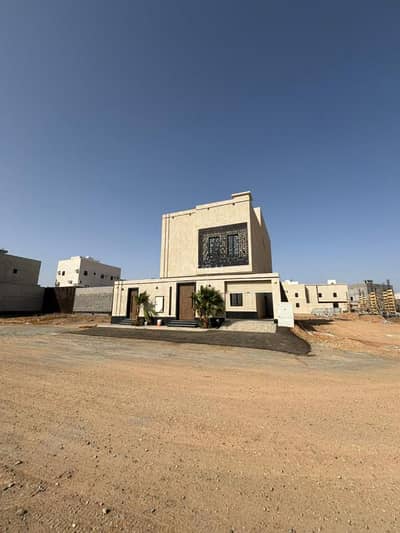 7 Bedroom Villa for Sale in North Jeddah, Jeddah - A villa in Al-Bashair neighborhood with luxurious finishing