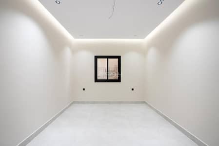 4 Bedroom Apartment for Sale in North Jeddah, Jeddah - Apartment consisting of 4 bedrooms for sale in Al-Rawdah, Jeddah