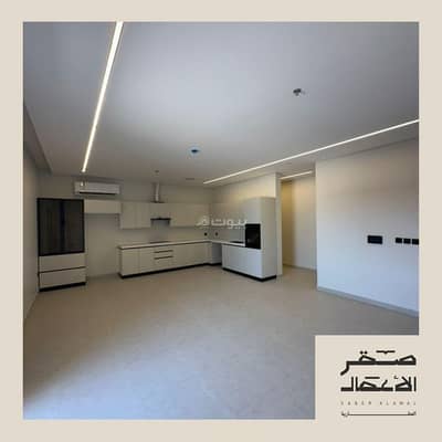 3 Bedroom Apartment for Rent in Al Bahar, Al Khobar - Three-bedroom apartment with partial sea view