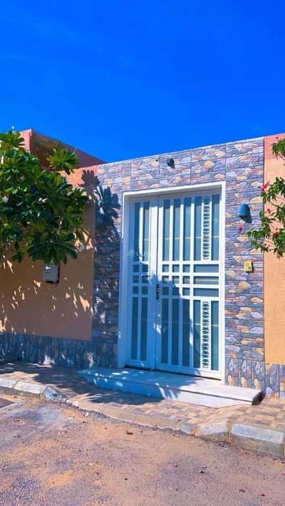 4 Bedroom Rest House for Sale in Al Maarid, Buraydah Al Qassim Region - Rest house for sale in Al-Hamr Al-Ulya Street, Al-Ma'arid District, Buraydah City, Al-Qassim Region