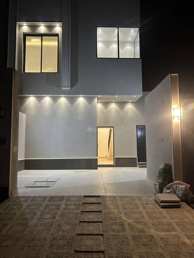 5 Bedroom Floor for Sale in East Riyadh, Riyadh - Floor in East Riyadh，Al Bayan Neighborhood 5 bedrooms 750000 SAR - 88021896