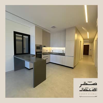 4 Bedroom Apartment for Rent in Al Bahar, Al Khobar - A 4-bedroom with a maid room 4 Bedroom Apartment for Rent in Al Bahar, Al Khobar - A 4-bedroom with a maid room