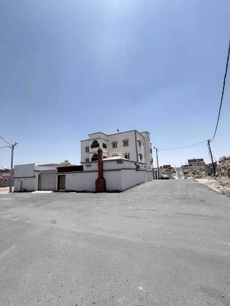 Building for sale on Street 4, Al Rabwah District, Balqarn City Building for sale on Street 4, Al Rabwah District, Balqarn City