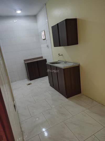 Residential Building for Rent in Al Itsalat Subdivision, Dammam - Residential Building For Rent in Al Itsalat Subdivision, Dammam