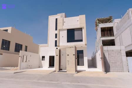 4 Bedroom Floor for Sale in North Riyadh, Riyadh - # First Floor Residence for Sale in Al Narjis | Private Rooftop & Elevator 4 Bedroom Floor for Sale in North Riyadh, Riyadh - # First Floor Residence for Sale in Al Narjis | Private Rooftop & Elevator