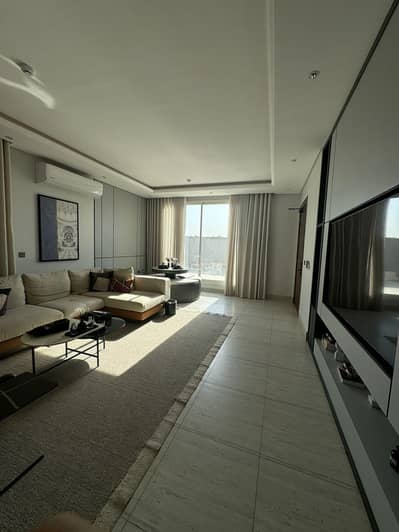 3 Bedroom Flat for Rent in North Riyadh, Riyadh - Apartment in North Riyadh,Al Malqa 3 bedrooms 90000 SAR - 88036321 3 Bedroom Flat for Rent in North Riyadh, Riyadh - Apartment in North Riyadh,Al Malqa 3 bedrooms 90000 SAR - 88036321
