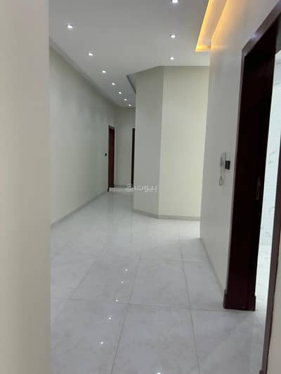 6 Bedroom Floor for Sale in East Riyadh, Riyadh - A two-story house with 6 bedrooms for sale in Al Janadriyah, Riyadh 6 Bedroom Floor for Sale in East Riyadh, Riyadh - A two-story house with 6 bedrooms for sale in Al Janadriyah, Riyadh