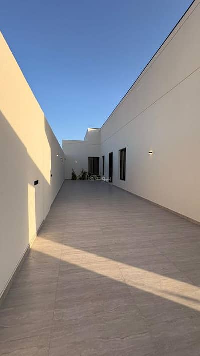 6 Bedroom Floor for Sale in Al Jassah, Madina - Six-bedroom floor for sale in Al Jasa, Medina 6 Bedroom Floor for Sale in Al Jassah, Madina - Six-bedroom floor for sale in Al Jasa, Medina