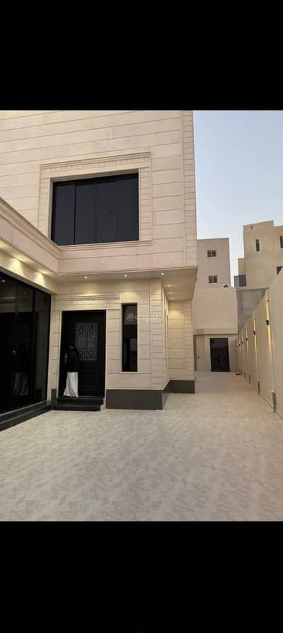 5 Bedroom Villa for Sale in East Riyadh, Riyadh - The statement