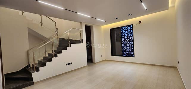 4 Bedroom Villa for Sale in West Riyadh, Riyadh - A spacious townhouse with outdoor spaces 4 Bedroom Villa for Sale in West Riyadh, Riyadh - A spacious townhouse with outdoor spaces