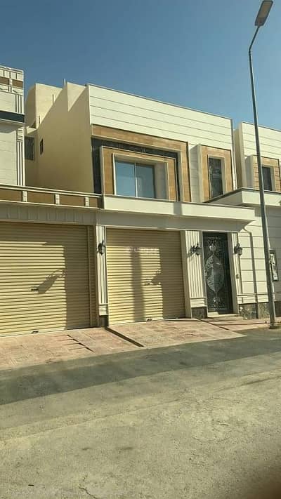 4 Bedroom Villa for Sale in South Riyadh, Riyadh - Luxury villa for sale at an excellent price, mortgaged, in Baḍr neighborhood 4 Bedroom Villa for Sale in South Riyadh, Riyadh - Luxury villa for sale at an excellent price, mortgaged, in Baḍr neighborhood