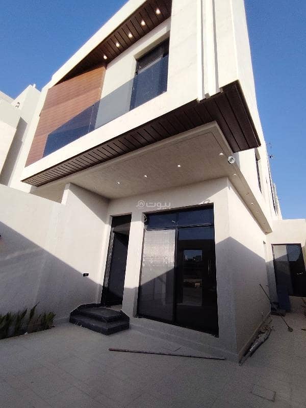 Townhouse for sale in Al-Rimal neighborhood, a luxurious plot. Townhouse for sale in Al-Rimal neighborhood, a luxurious plot.
