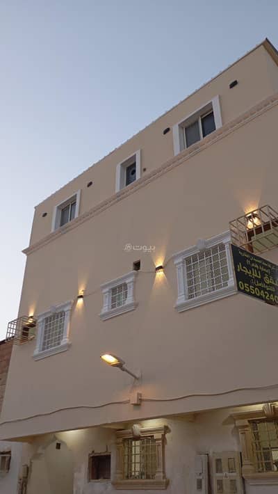 Residential Building for Rent in Central Riyadh, Riyadh - Residential building for rent in Al-Salhiya