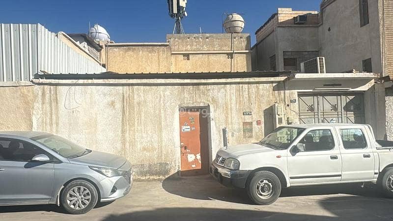 فيلا قديمة جدا ظهير تجاري الملك فهد للبيع في حي الوشام، الرياض فيلا قديمة جدا ظهير تجاري الملك فهد للبيع في حي الوشام، الرياض